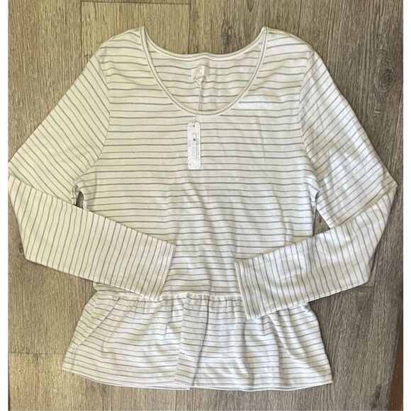 C Large Cream and Silver Stripe Long Sleeve New - Picture 1 of 5